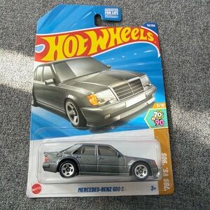 Hot Wheels Mercedes-Benz 500 E - Gray